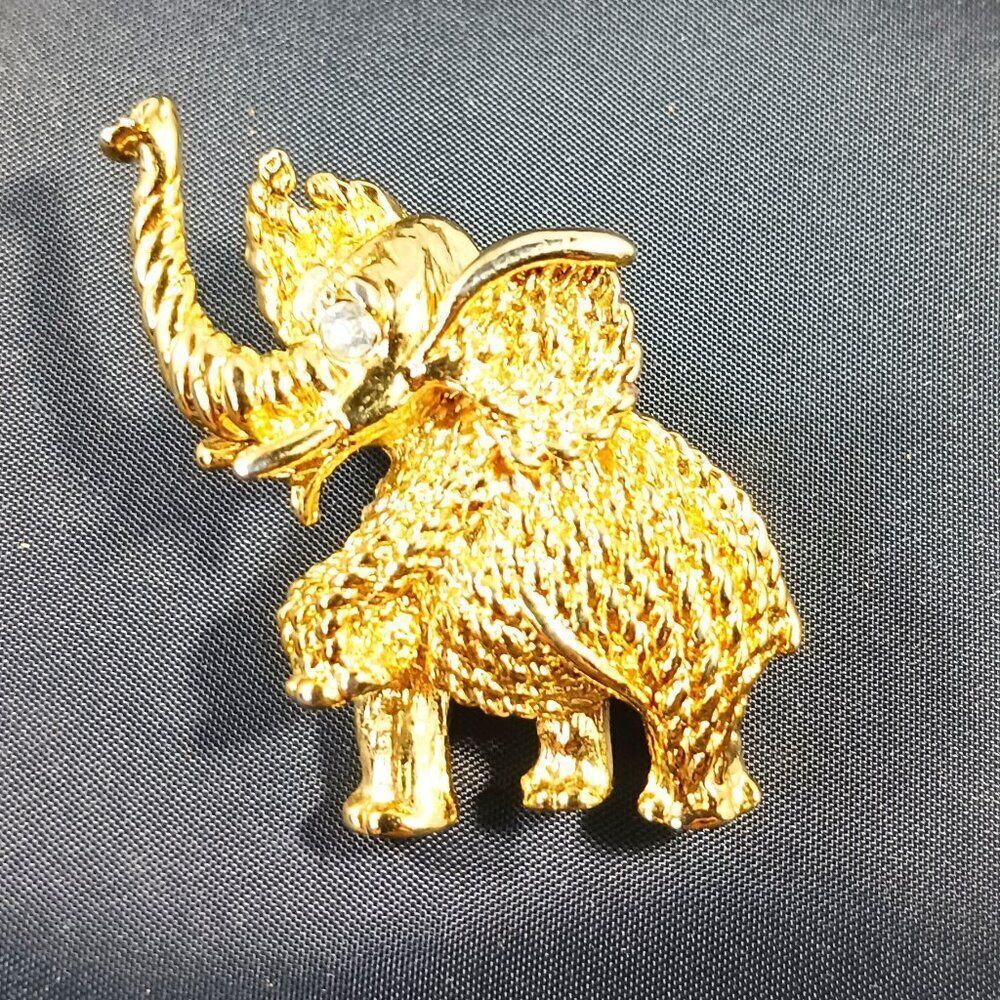 Vintage Gold Tone Elephant Rhinestone Brooch